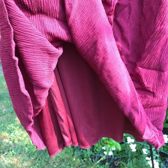 Red/Maroon Sleeveless Midi Dress - Picture 2 of 10